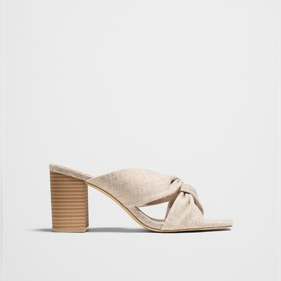 Banana Republic Shoes - NWT Banana Republic Crossover Heeled Sandal Flax Cream